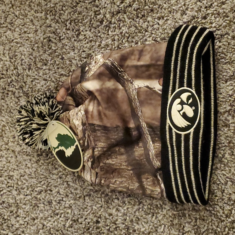Hawkeyes hat